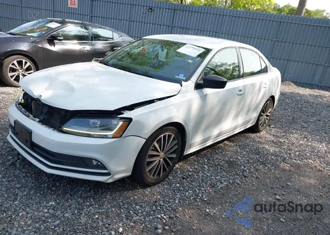2017 Volkswagen Jetta 1.8T Sport z USA, uszkodzony, nr VIN 3VWD17AJ6HM308228